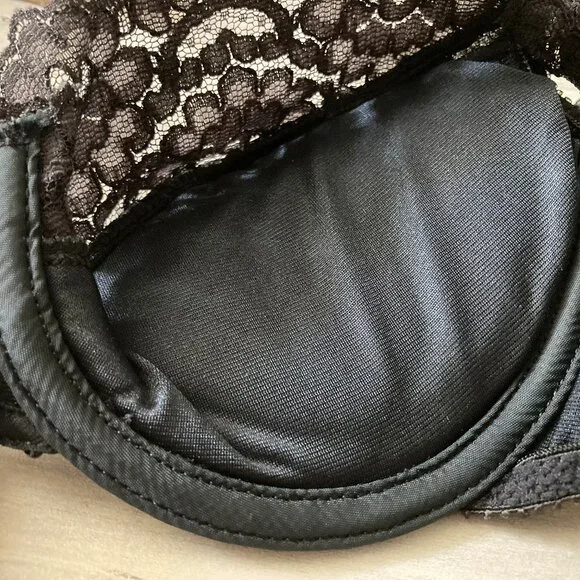 Black Victoria's Secret Lace Full Cup Bra - Picture 4 of 9